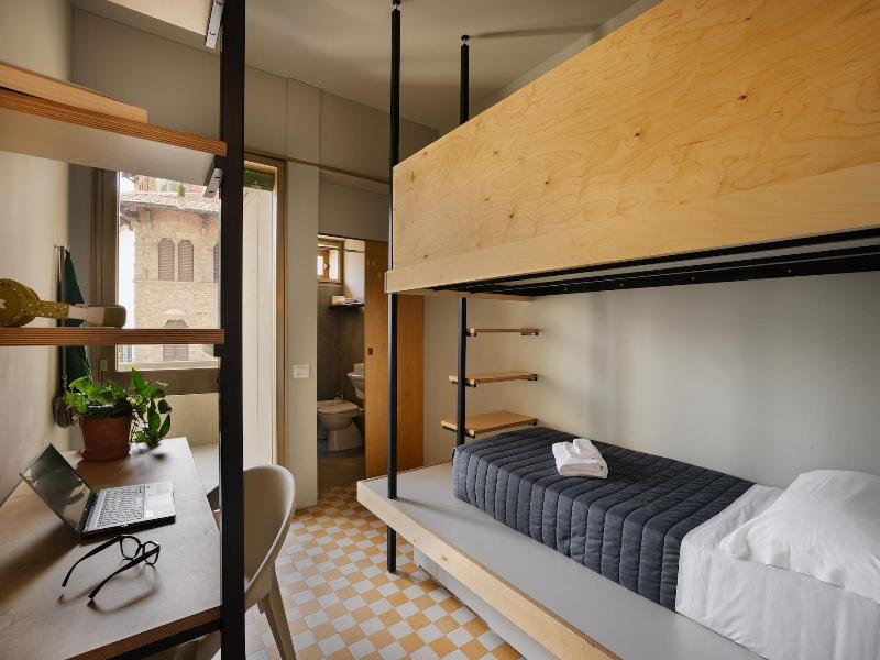 're-dama Hostel image