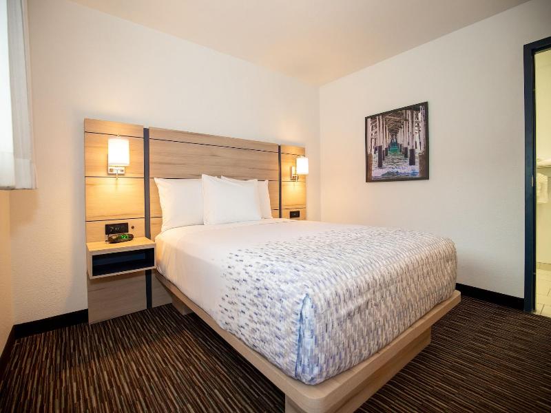 Orange Grove Inn image