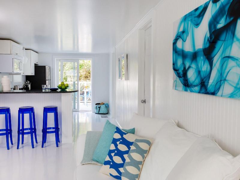 Blue - Inn On The Beach image
