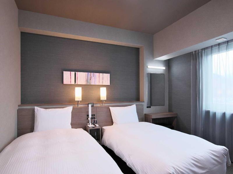 Hotel Route Inn Suzaka image