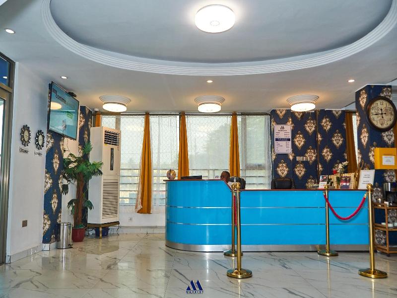 Marriot Metropolitan Hotel image