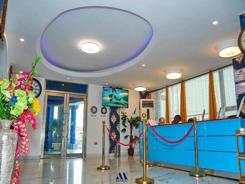 Marriot Metropolitan Hotel image