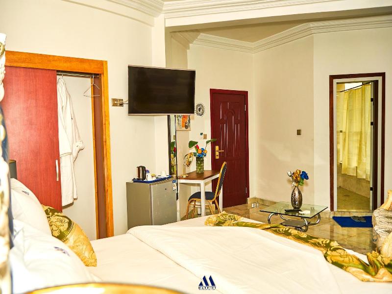 Marriot Metropolitan Hotel image