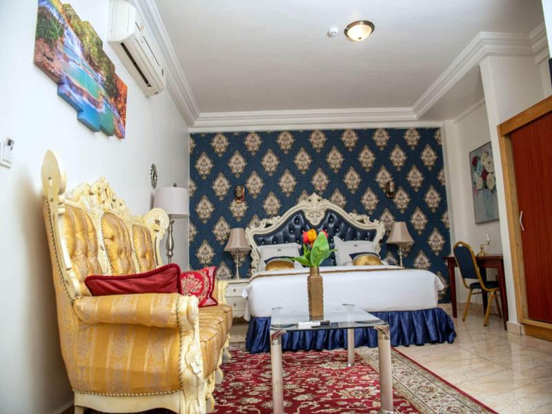 Marriot Metropolitan Hotel image