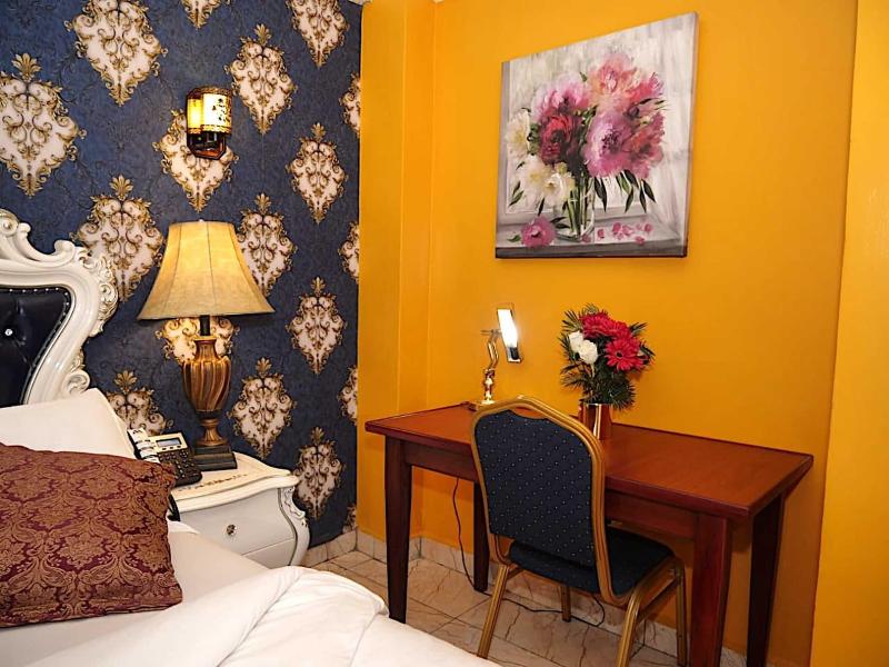 Marriot Metropolitan Hotel image