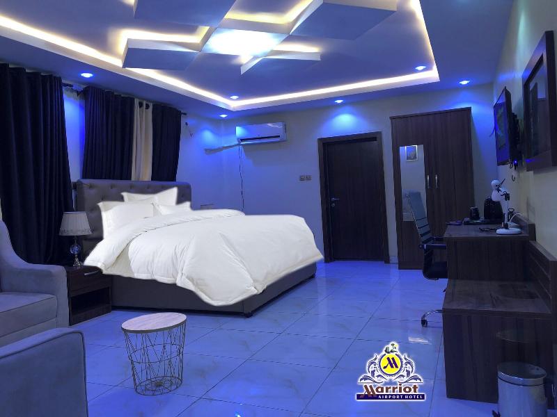 Marriot Airport Hotels image