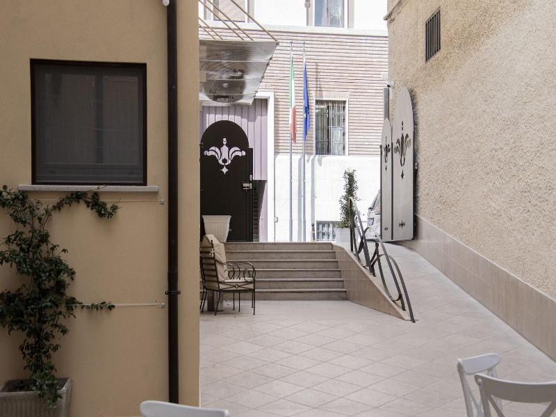 Palazzo Sant'elena image
