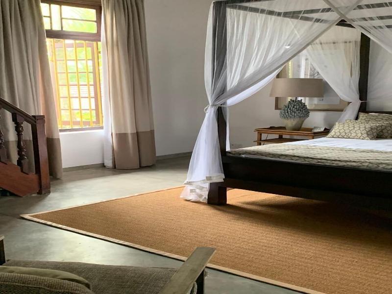 The Postcard Galle image