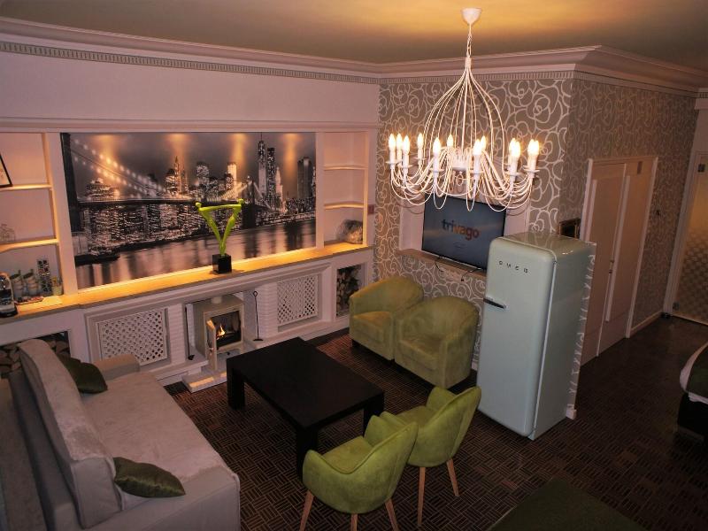 J And R Brussels City Apartment image