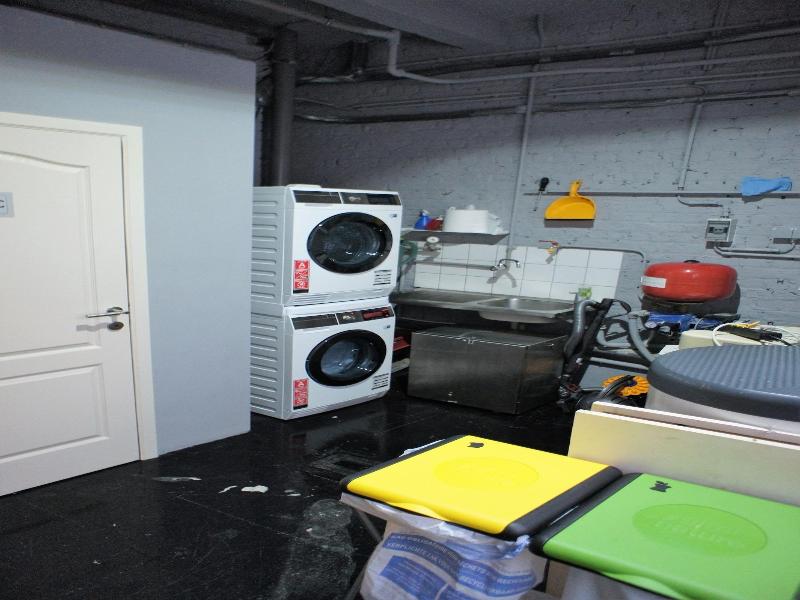 J And R Brussels City Apartment image