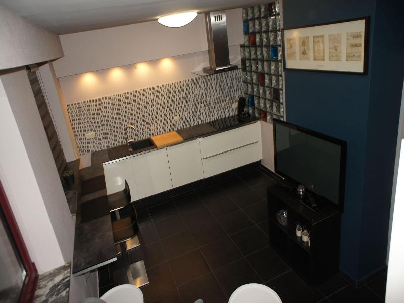 J And R Brussels City Apartment image