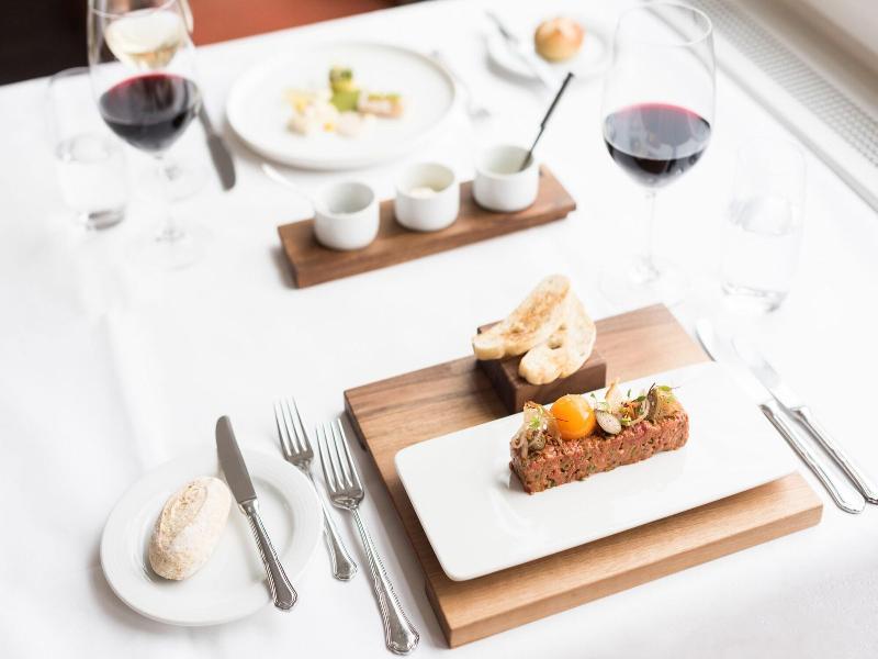 Hotel Restaurant Schã¶nbã¼hl image