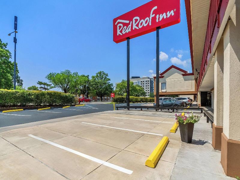 Red Roof Inn Washington, Dc image