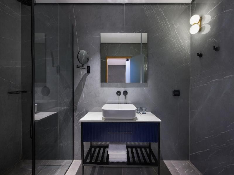 Alberto By Isrotel Design image