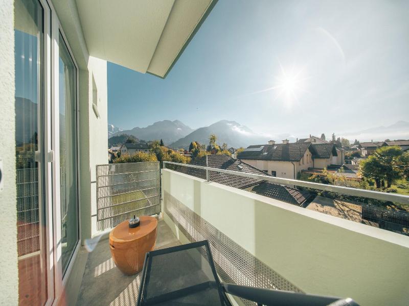 Hop Apartments & Suites image
