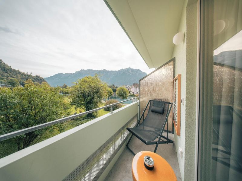 Hop Apartments & Suites image