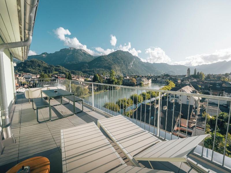 Hop Apartments & Suites image