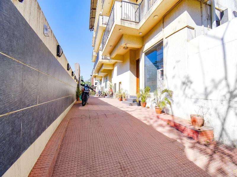 Fabhotel Shree Sai Residency image