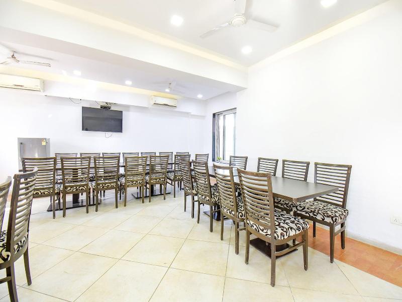 Fabhotel Shree Sai Residency image