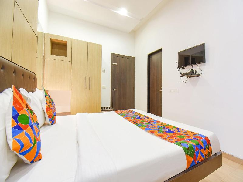 Fabhotel Shree Sai Residency image
