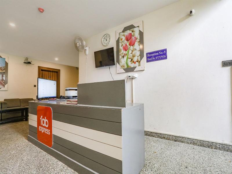 Fabhotel F9 Sector 58 image