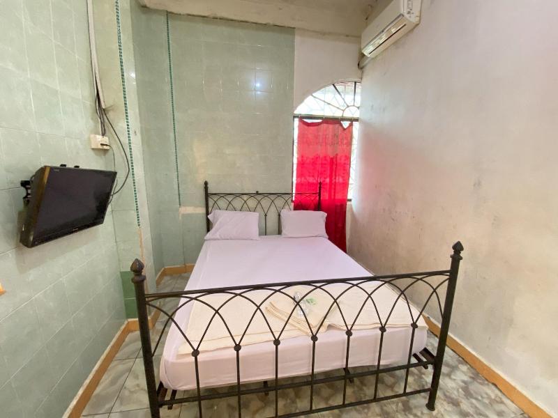 Hotel O California image