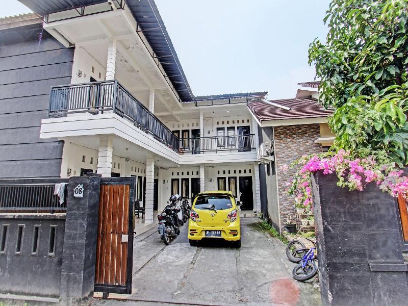 Oyo Life 92754 Kost Griya Perdana image