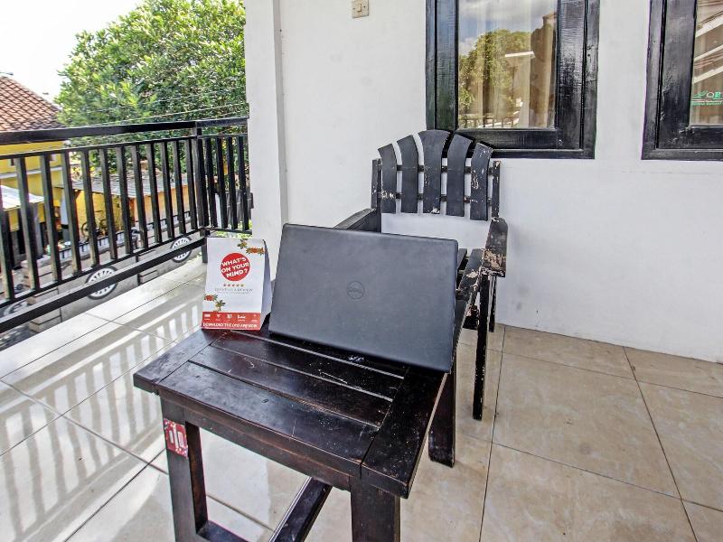Oyo Life 92754 Kost Griya Perdana image