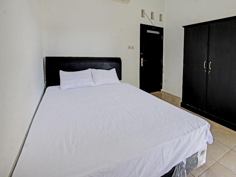 Oyo Life 92754 Kost Griya Perdana image