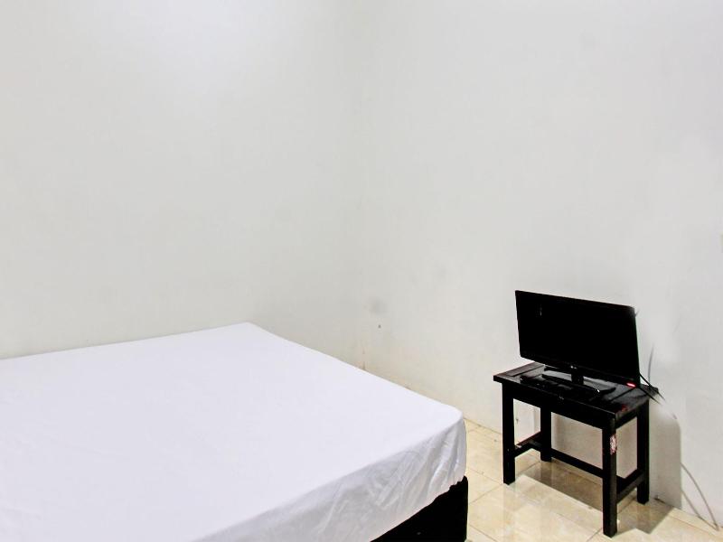 Oyo Life 92754 Kost Griya Perdana image