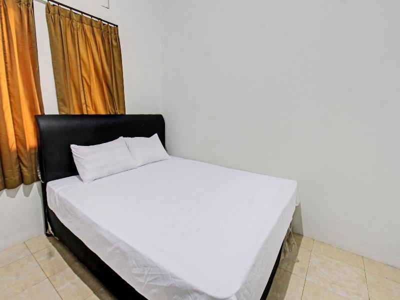 Oyo Life 92754 Kost Griya Perdana image