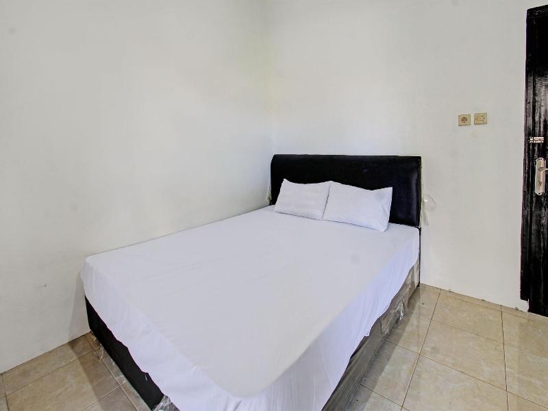 Oyo Life 92754 Kost Griya Perdana image