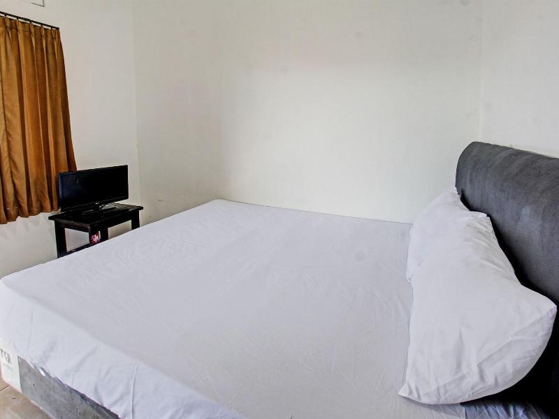 Oyo Life 92754 Kost Griya Perdana image