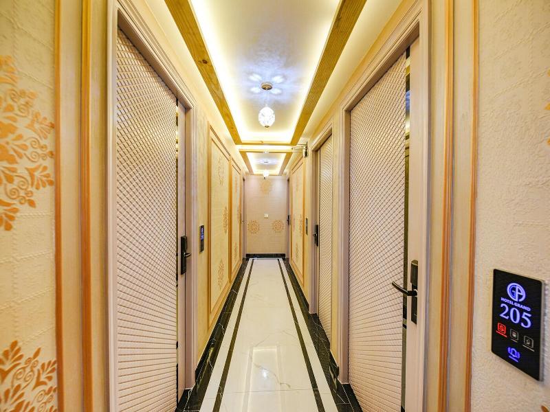 Fabhotel Grand Palazzo image