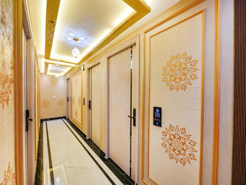 Fabhotel Grand Palazzo image