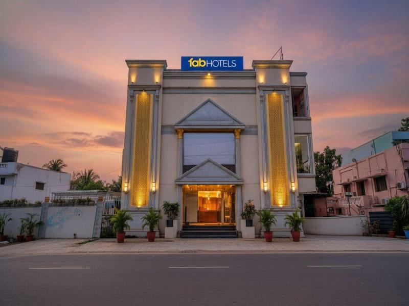 Fabhotel Aishwarya Inn image
