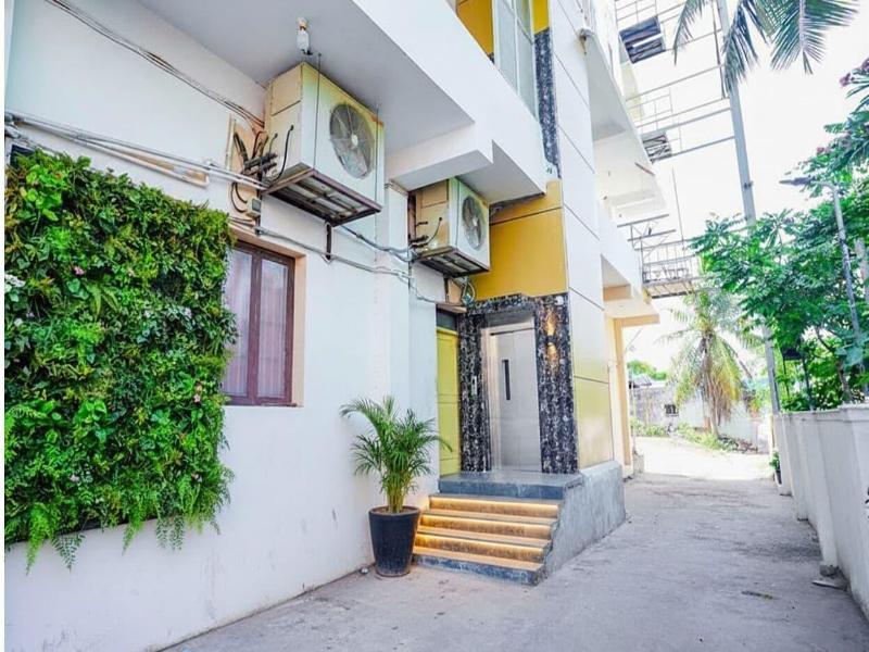 Fabhotel Aishwarya Inn image