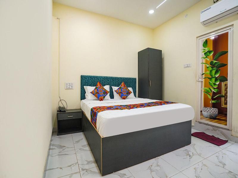 Fabhotel Aishwarya Inn image