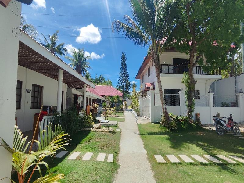 Bluewaves Resort -  Basdaku By Hiverooms — general view