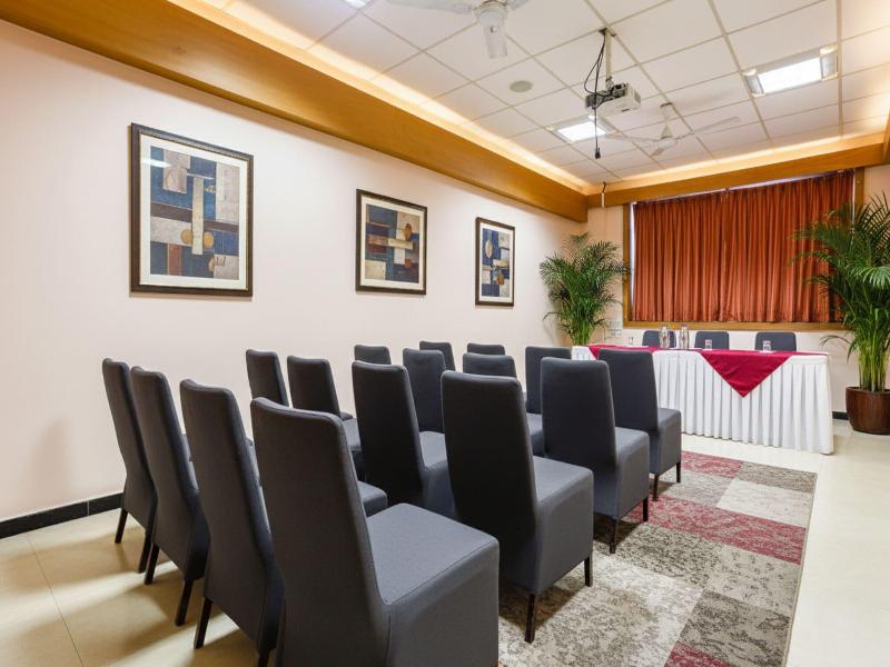 Fabhotel Manoshanti - Nr. Big Daddy Casino image