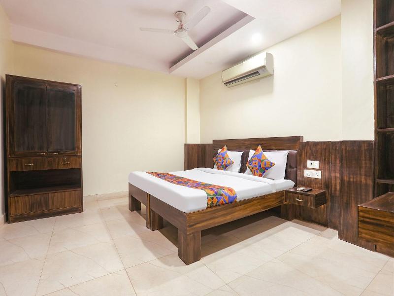 Fabexpress Rajdeep Palace image