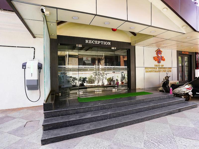Fabhotel Prestige image