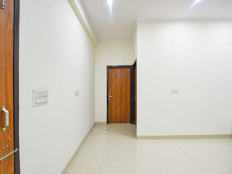 Fabhotel Vr Residency image