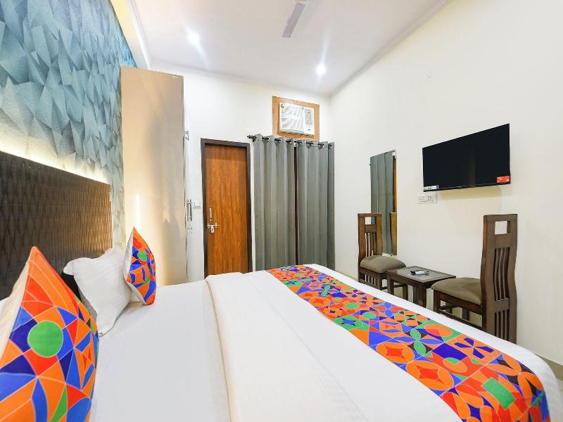Fabhotel Vr Residency image