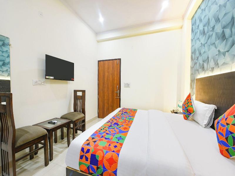 Fabhotel Vr Residency image