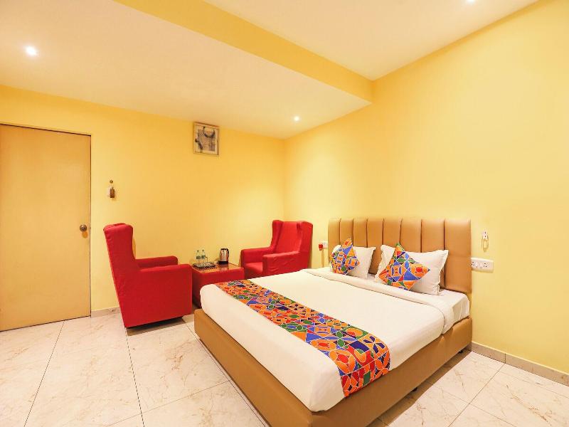 Fabhotel Chamiers Park image