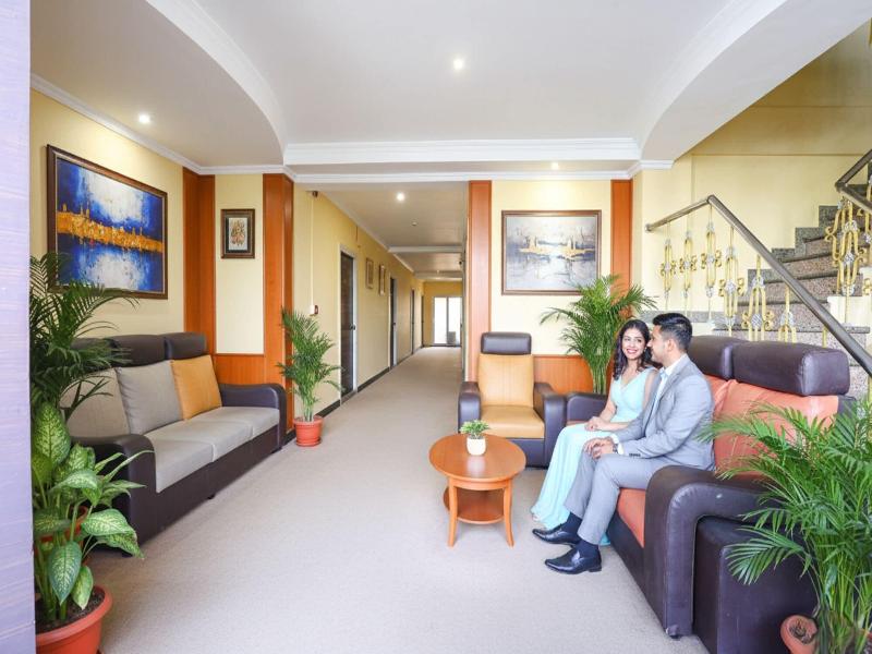 Fabhotel Chamiers Park image
