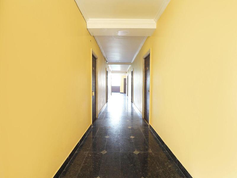 Fabhotel Chamiers Park image