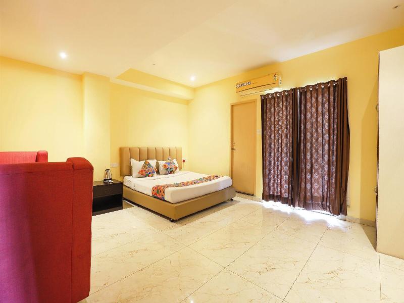 Fabhotel Chamiers Park image