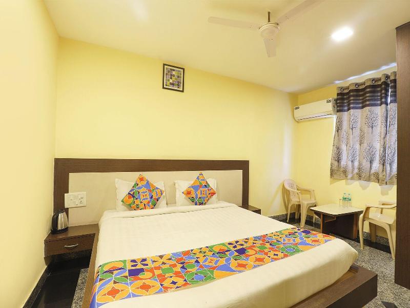 Fabhotel Chamiers Park image